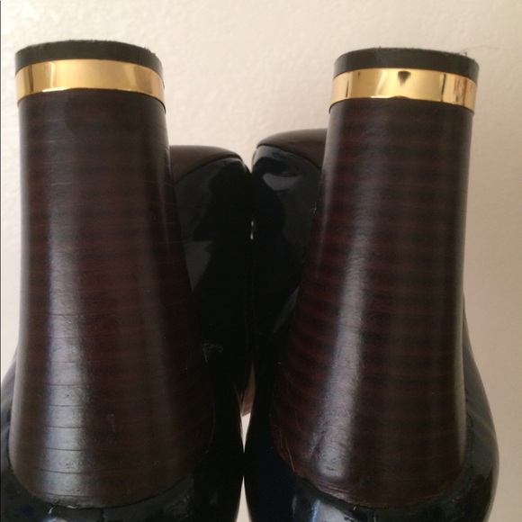 TORY BURCH Shiny Patent Leather Gold Studs Pumps - Picture 6 of 6